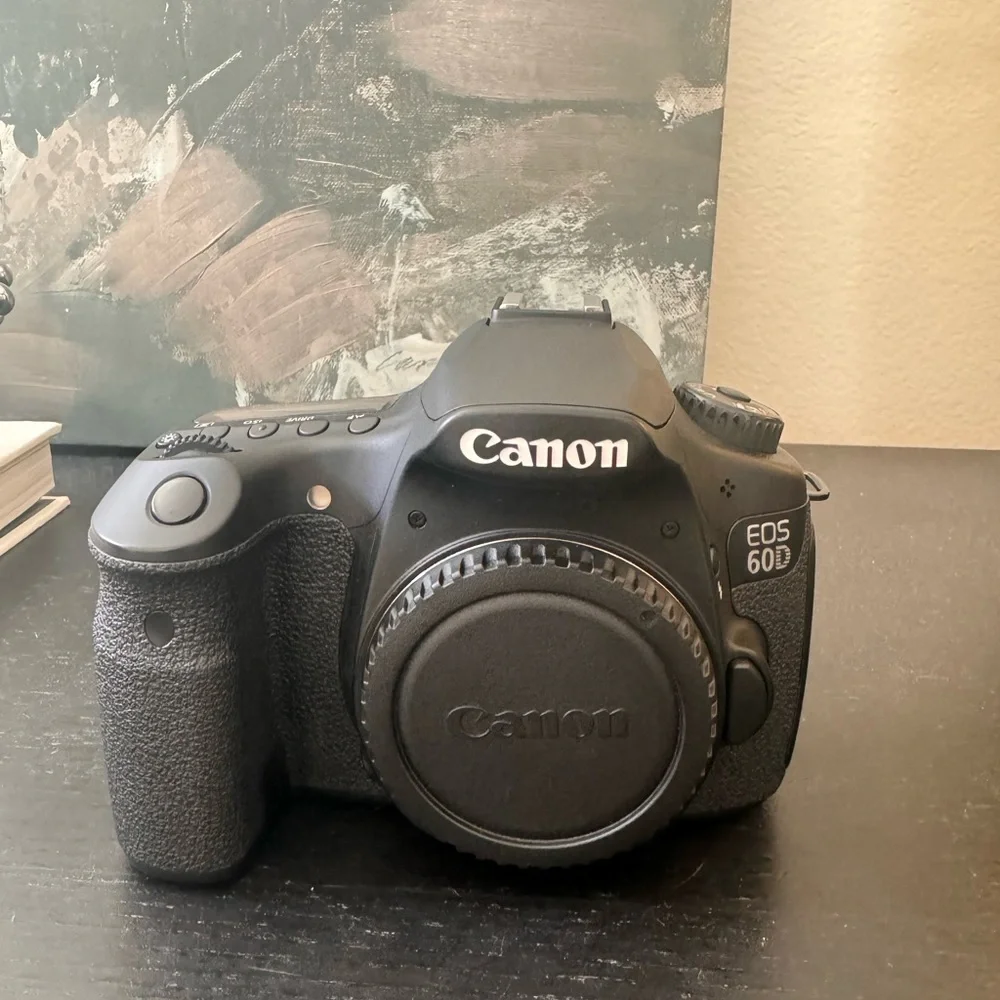 ❤️ EUC Canon 60d w/18-200mm lens